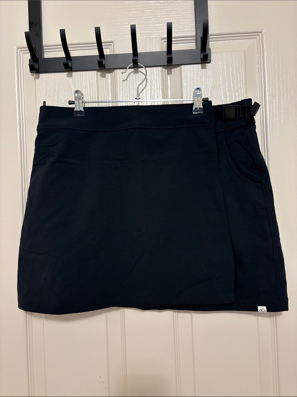 Black Women's Athletic Skort with Side Buckle